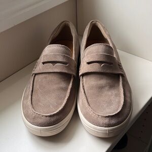 Ecco Men's Taupe Suede Slip-On Loafers